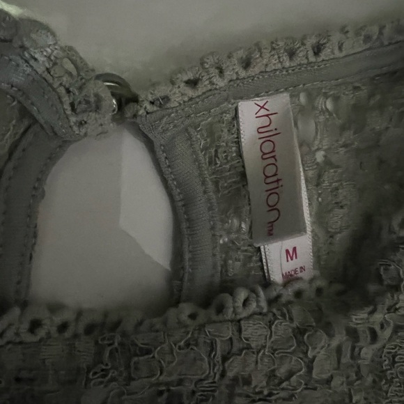 Mint green floral lace crop top side zip - Picture 3 of 3